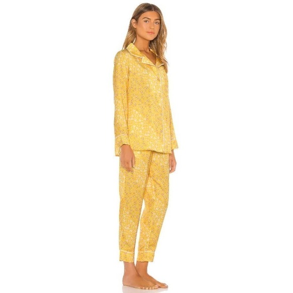 Revolve Plush Pajamas Women's Yellow Revolve Floral Pajama & Eye Mask Set Size M - Picture 6 of 13
